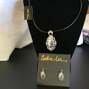 NWT Vintage Cookie Lee Necklace & Earrings Set